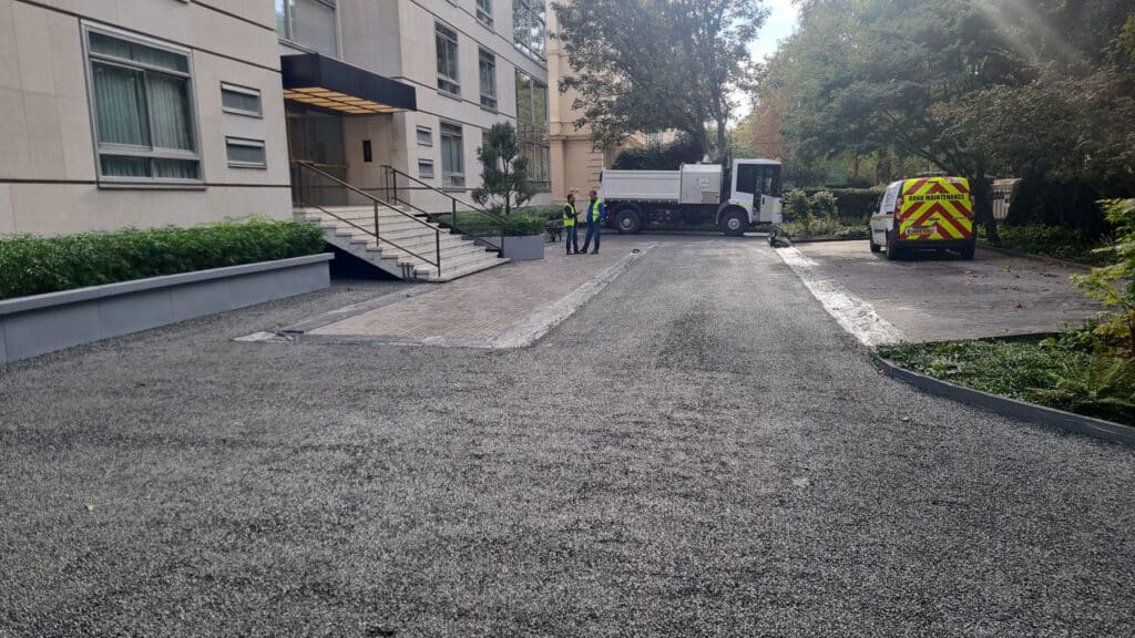 Kensington Palace Gardens Resurfacing 4